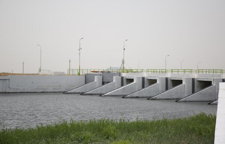 Olzhas Bektenov inspects the Small Aral and gives instructions on water conservation and ecology