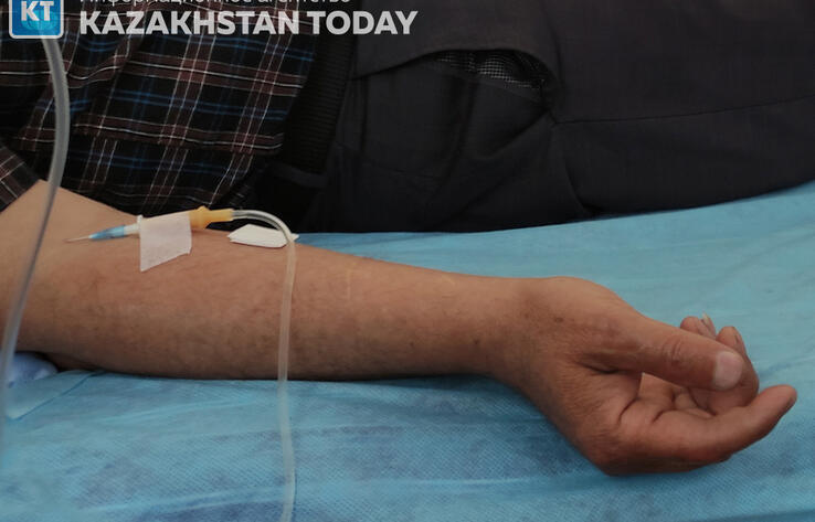 Стало известно о состоянии пострадавших на ферросплавном заводе в Караганде