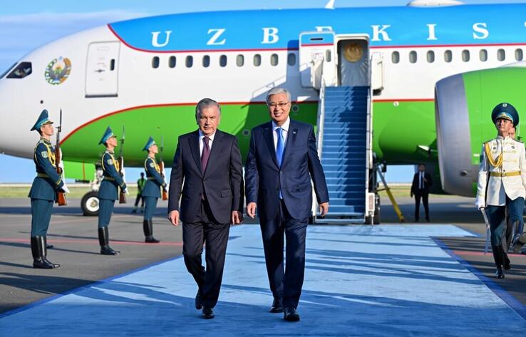 Президент Узбекистана прибыл в Казахстан с государственным визитом