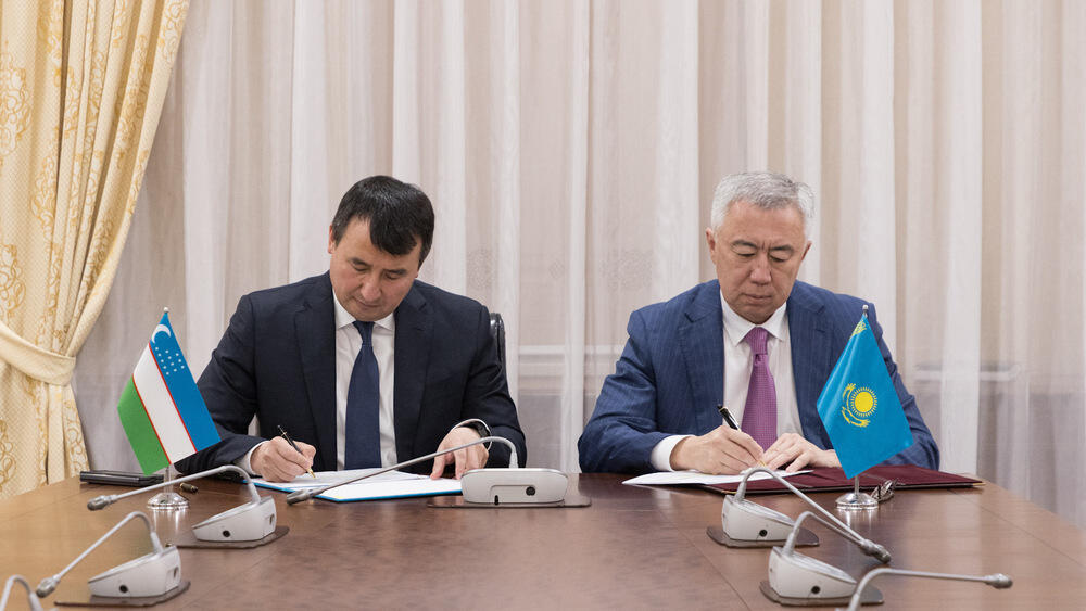 Kazakhstan and Uzbekistan agree to implement investment projects and trade contracts worth $7 bln