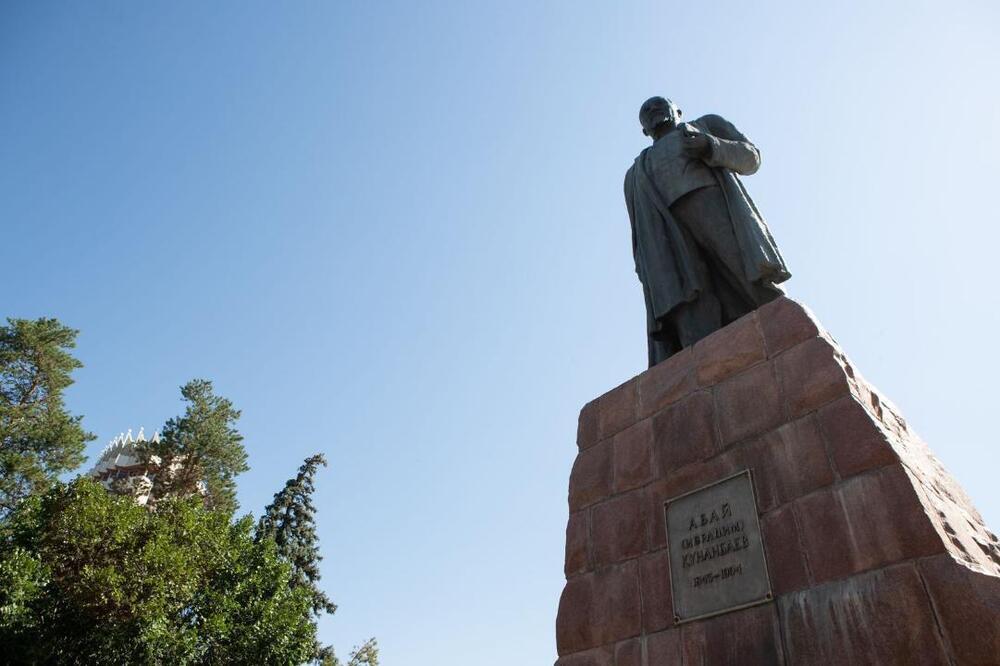 Almaty celebrates 179th anniversary of great poet Abai