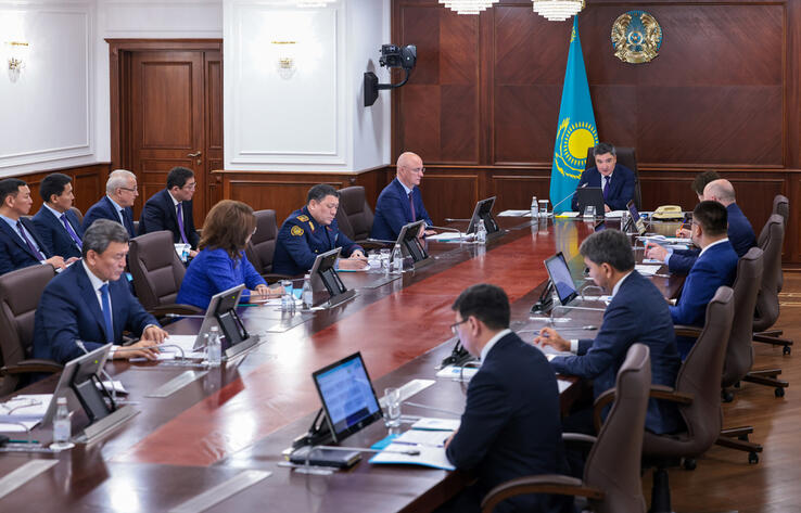 Olzhas Bektenov holds Interdepartmental Commission on Prevention of Offences meeting