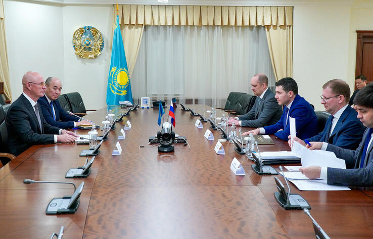 Roman Sklyar, First Deputy Prime Minister of Kazakhstan, meets with Anton Alikhanov, Minister of Industry and Trade of Russia