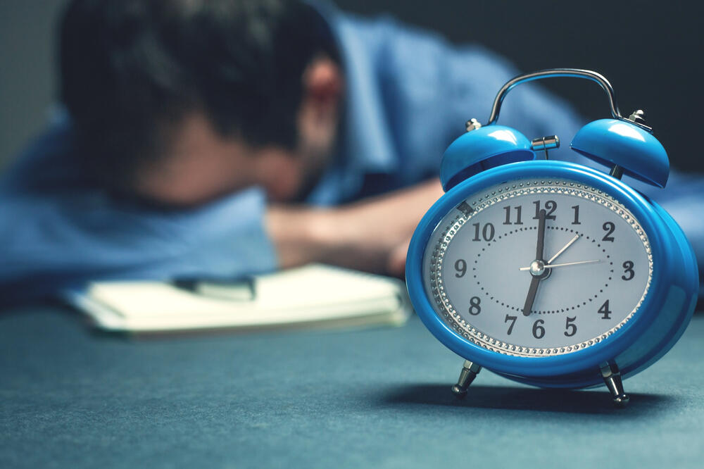 Психиатр рассказала о негативных последствиях раннего наступления темноты 