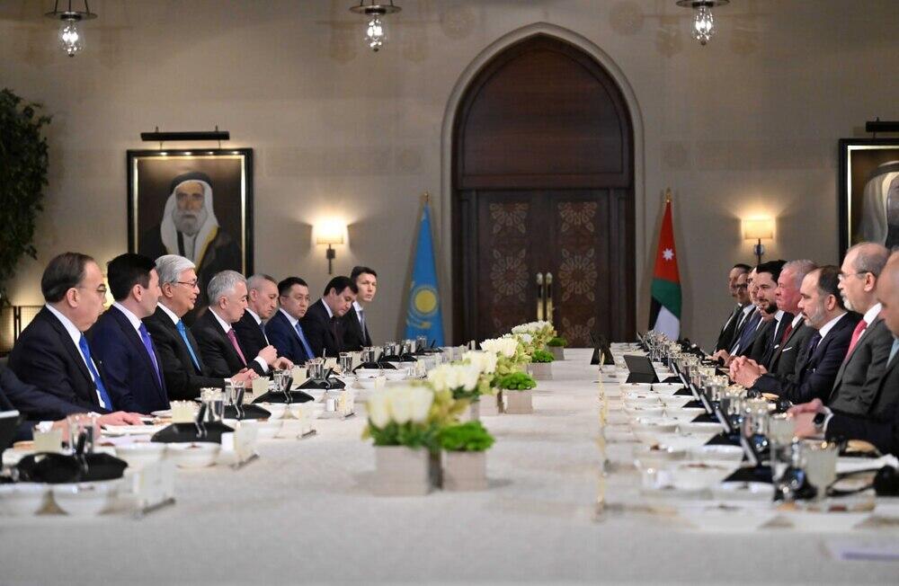 Президент Казахстана провел переговоры с королем Иордании