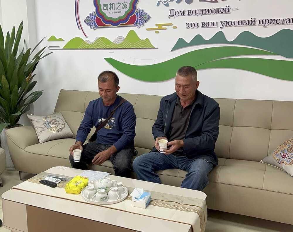 В Синьцзяне создано 28 международных "домов водителей" для обслуживания водителей на маршрутах "Один пояс, один путь"