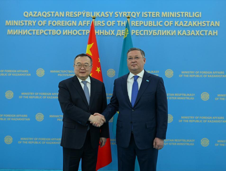 Kazakhstan and China Strengthen Bilateral Cooperation