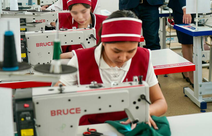 Foreign workers in Kazakhstan: current statistics and employment sectors