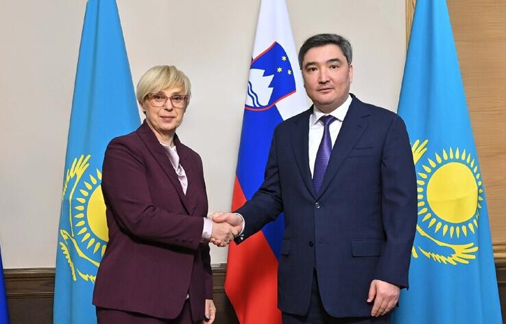 President of Slovenia Natasa Pirtz-Musar and Prime Minister of Kazakhstan Olzhas Bektenov discuss issues of trade and economic cooperation