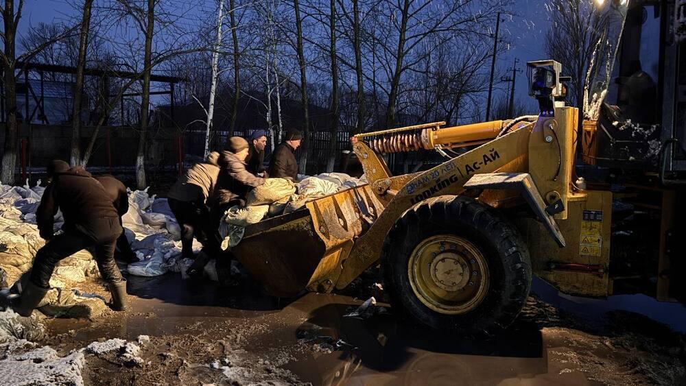 В Акмолинской области для отвода талой воды вскроют автодороги 