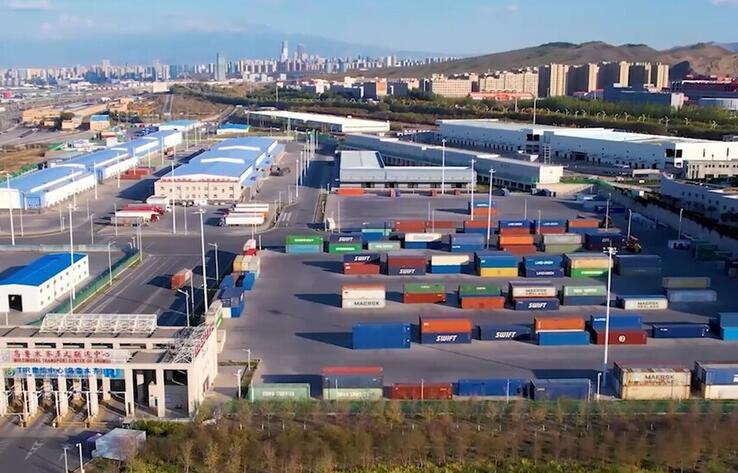 Когда чертёж оживает: путь порта сквозь взгляд Чжун Хэхуа