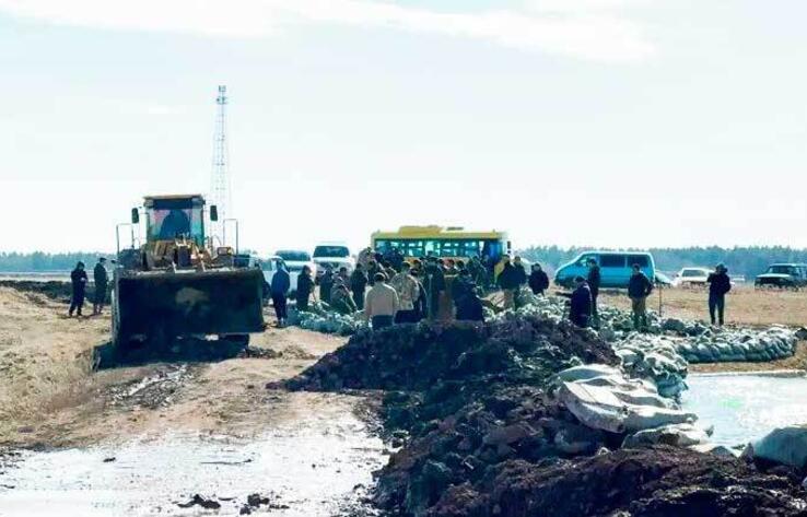 Flood situation escalates near Makinsk dam in Akmola region