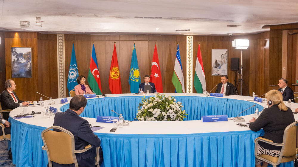 Olzhas Bektenov meets with Heads of Delegations of Organisation of Turkic States and Director of WHO Regional Office for Health Development