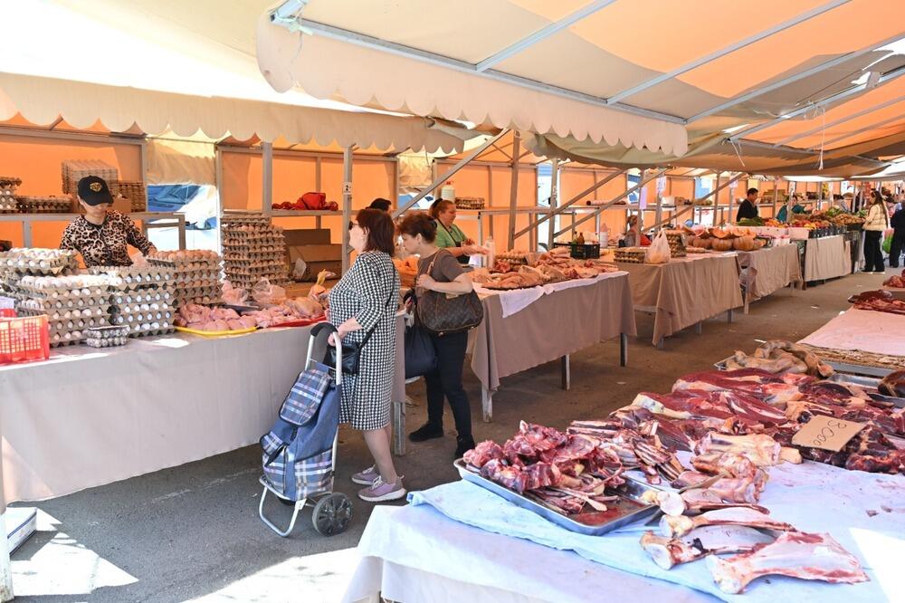 В Алматы ликвидировали более 100 точек стихийной торговли на барахолке