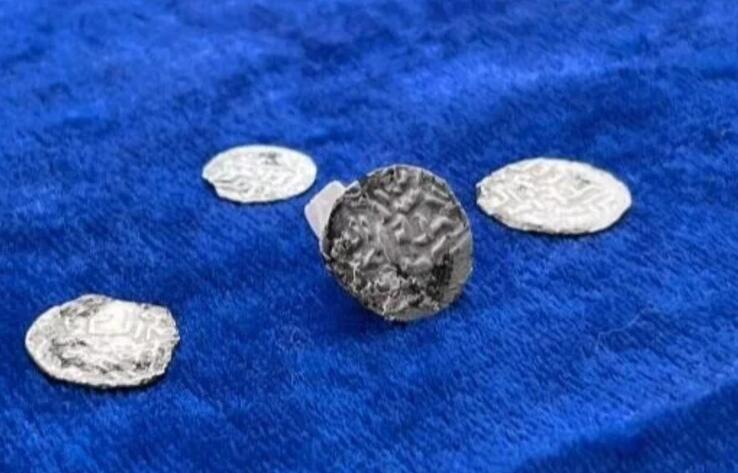 Archeologists discover coins dating back to reign of Mengu-Timur in Atyrau region