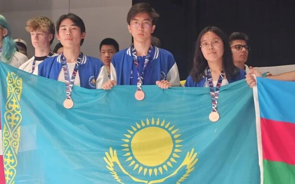 Team Kazakhstan hauls 5 medals at IPhO-2025 in France