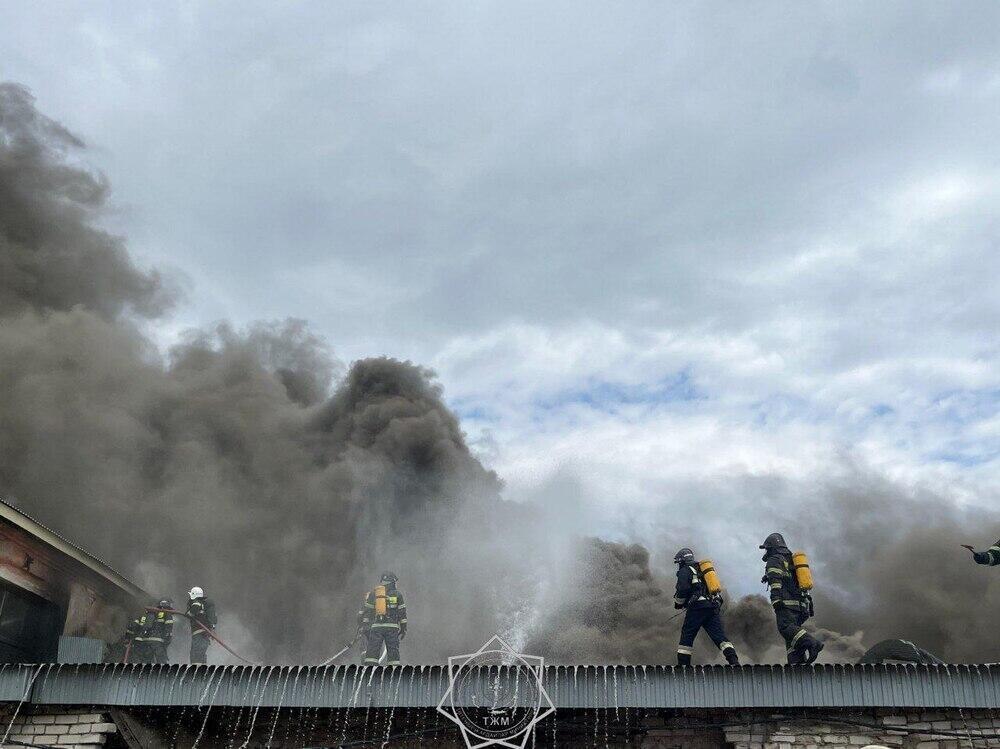 Оралда сүт комбинатының ғимараты өртенді