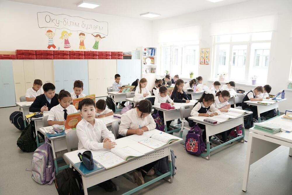 Қазақстандық мектептерде ЖИ, жаңа бағдарламалар мен сапа стандарттары енгізілуде
