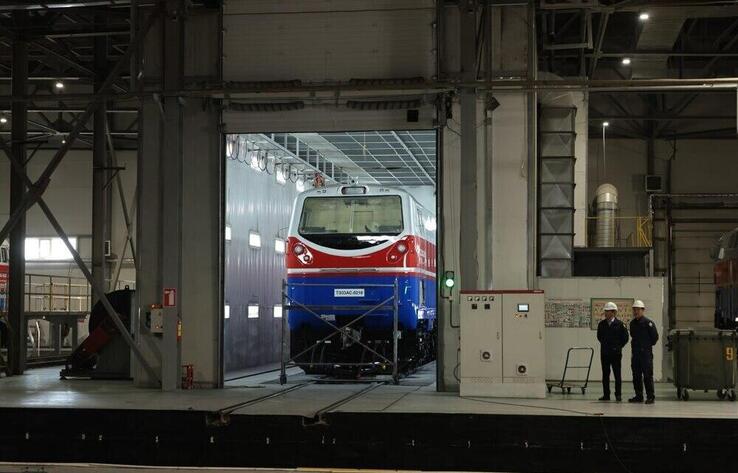 Олжас Бектенов теміржол саласын цифрландыру кезінде тұтас тәсілді жүзеге асыруды тапсырды