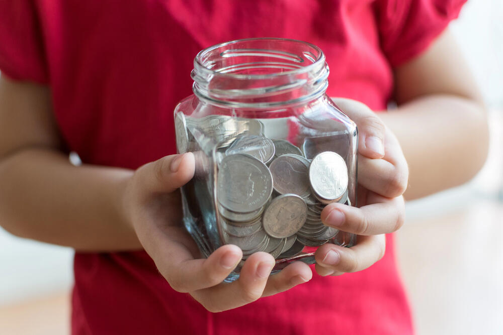 Елордада балаларды көшеде ақша жинауға заңсыз тартқан