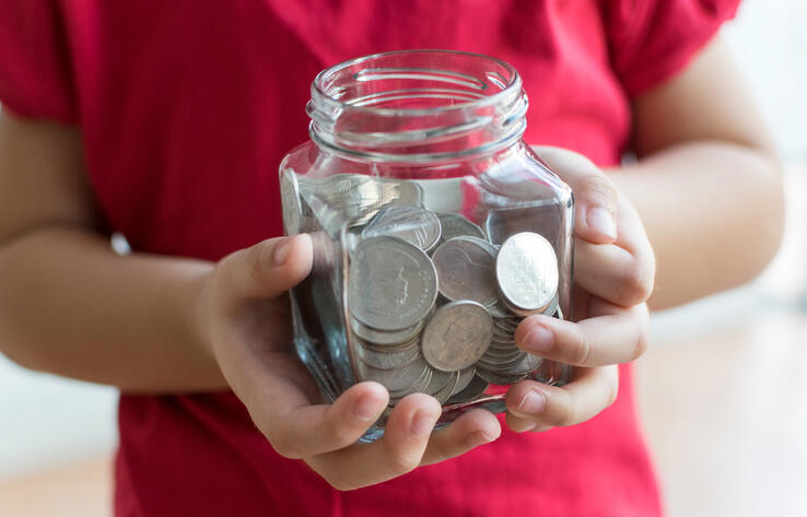 Елордада балаларды көшеде ақша жинауға заңсыз тартқан