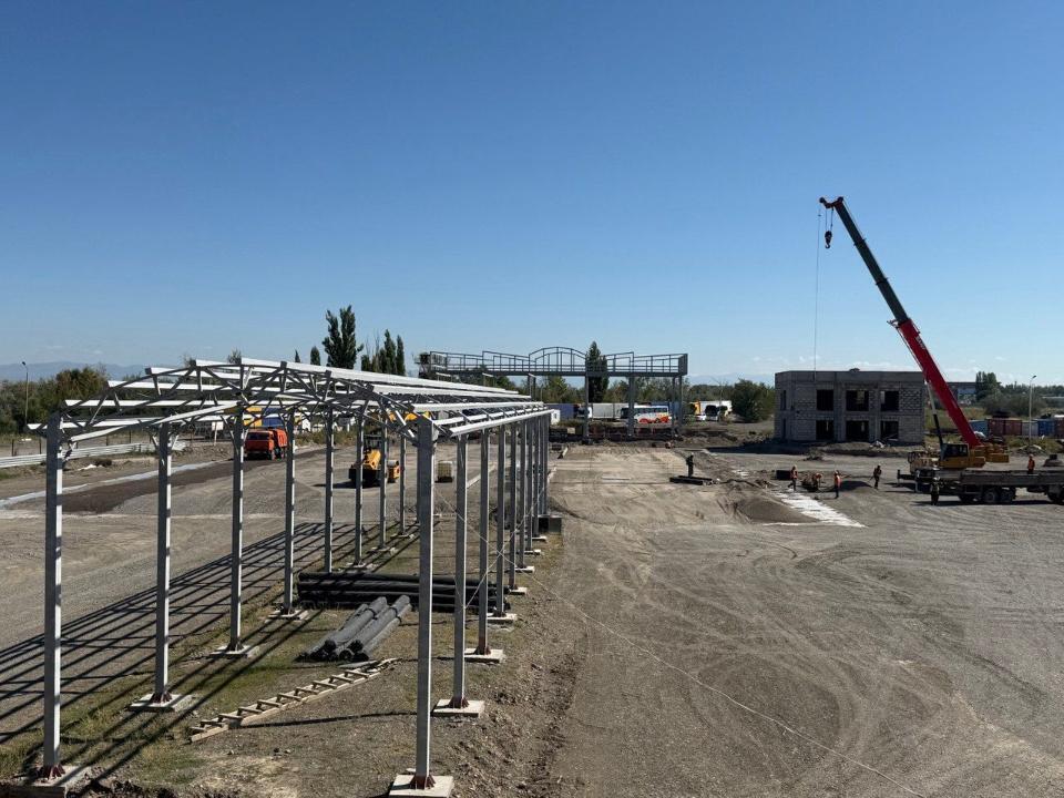 Қазақстан шығыс пен оңтүстіктегі халықаралық сауда қақпаларын күшейтіп жатыр