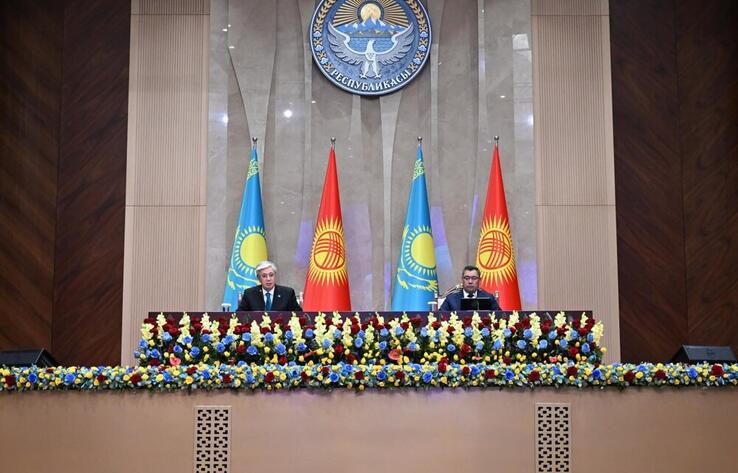 Қасым-Жомарт Тоқаев пен Садыр Жапаров Қазақстан мен Қырғызстан Жоғары мемлекетаралық кеңесінің отырысына қатысты