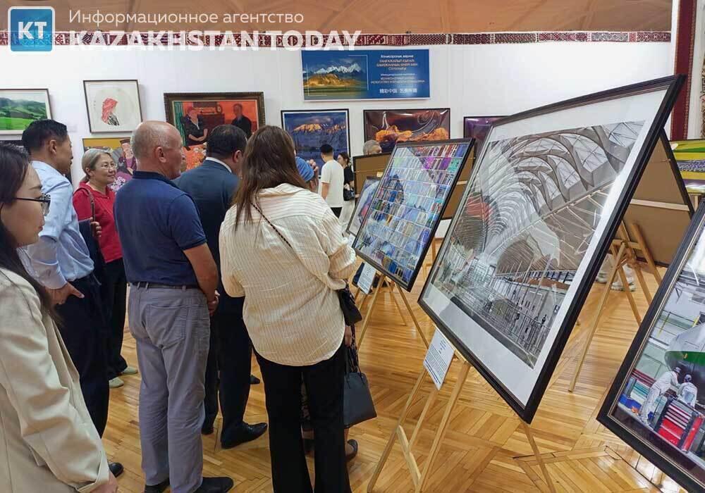Xinjiang Art and Photography Exhibition Opens in Almaty