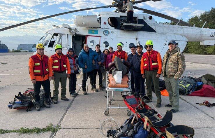 Шестерых иностранцев эвакуировали с пика Сатпаева