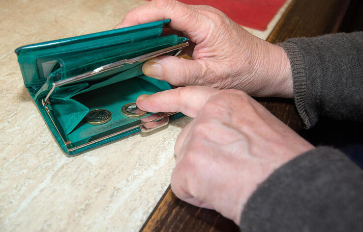 Нет прописки - нет пенсии: в Казахстане хотят ужесточить правила начисления пенсий и пособий