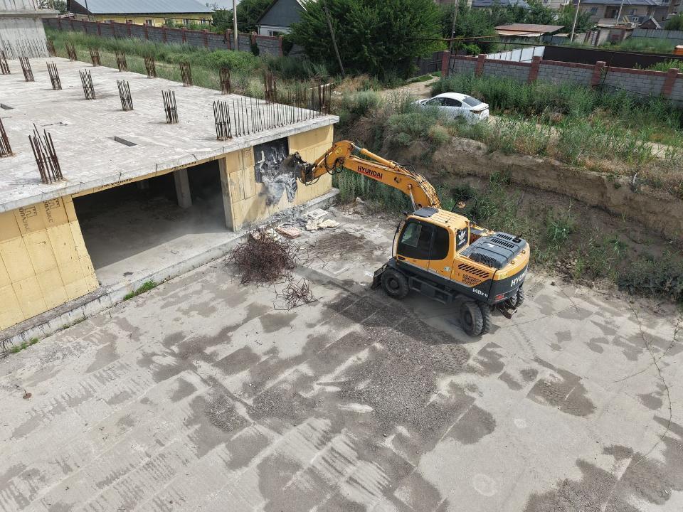 Алматыда жыл басынан бері 33 заңсыз құрылыс нысаны сүрілді