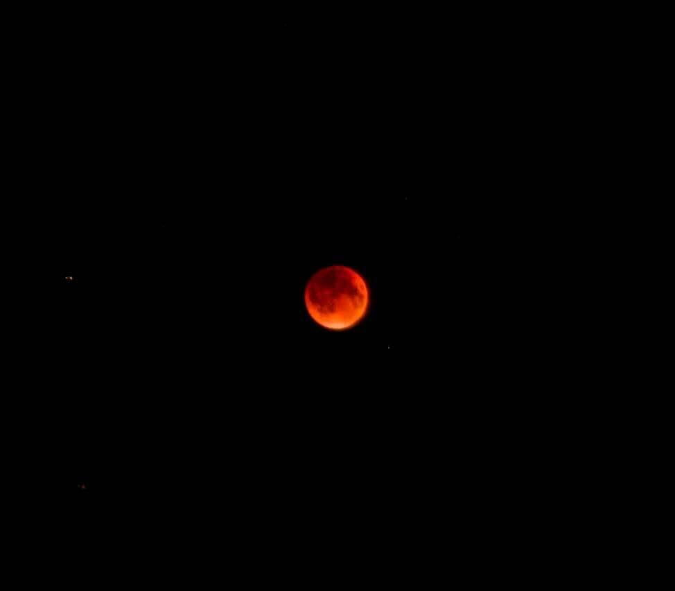 Айдың тұтылуы: түнгі аспаннан фоторепортаж. Сурет: roscosmos.ru