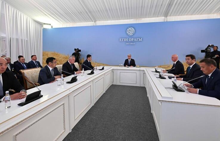 Президент Казахстана потребовал навести порядок в сфере соцпомощи
