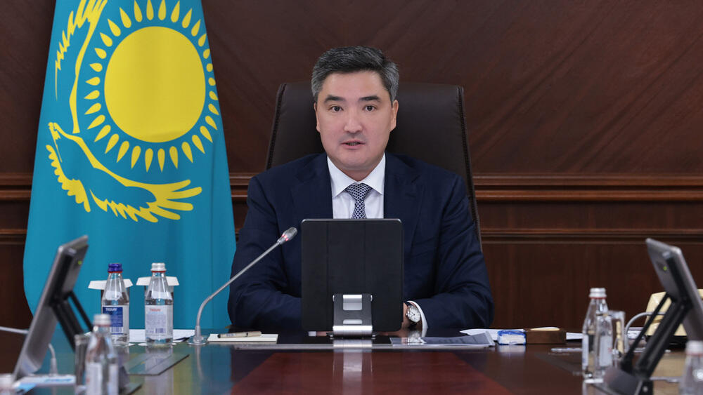 Үкіметте жол қозғалысы қауіпсіздігін арттыру шаралары қаралды