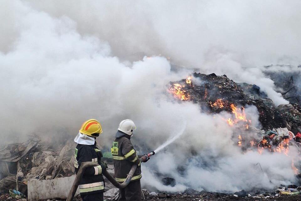 Waste landfill fire rages on in Almaty region