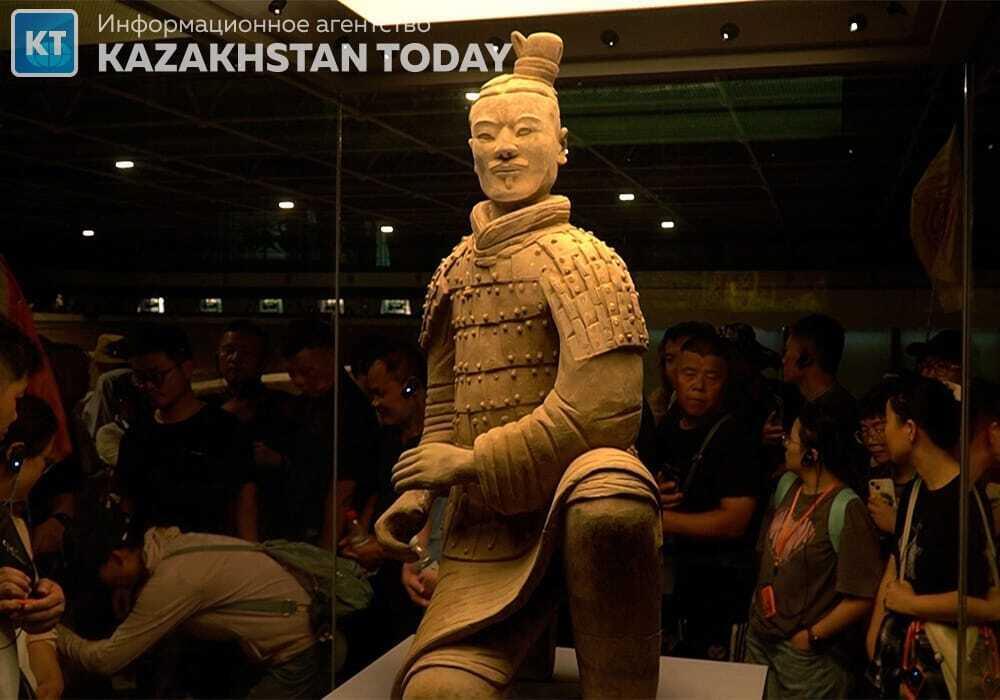 Аты аңызға айналған император Цинь Шихуанның терракот әскері - әлемнің сегізінші кереметі