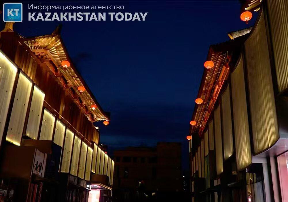 Главная пешеходная улица и новый музей шоколада города Сианя