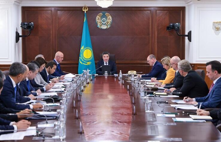 Олжас Бектенов Инвестициялық ахуалды жақсарту жөніндегі кеңестің отырысын өткізді