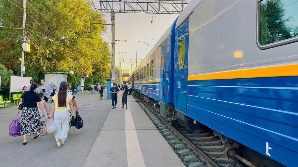 Сбор за продажу и переоформление железнодорожных билетов установил Минтранс