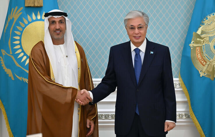 Мемлекет басшысы БАӘ Қорғаныс істері жөніндегі мемлекеттік министрі Мұхаммед бен Мубарак Фадел Әл-Мазруиді қабылдады