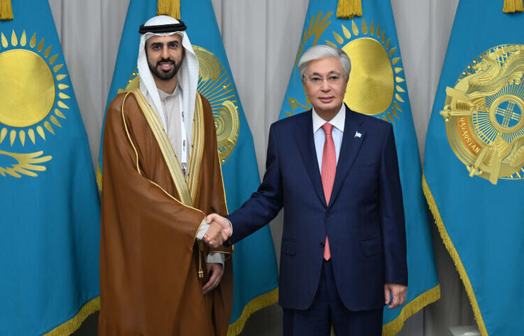 Мемлекет басшысы БАӘ Жасанды интеллект мәселелері жөніндегі мемлекеттік министрімен және Абу Даби Денсаулық сақтау департаментінің төрағасымен кездесу өткізді