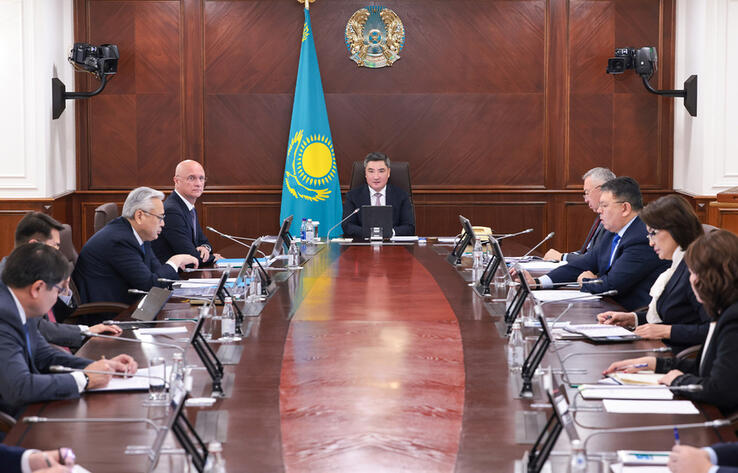 Bektenov instructs to implement AI to fulfill the President’s directive on reducing the shadow economy’s share in GDP