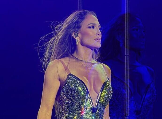  Дженнифер Лопес вспомнила алматинского кузнечика