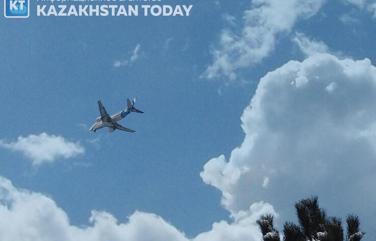 Инцидент с шасси самолета Qazaq Air: в Казахстане создадут комиссию для расследования 