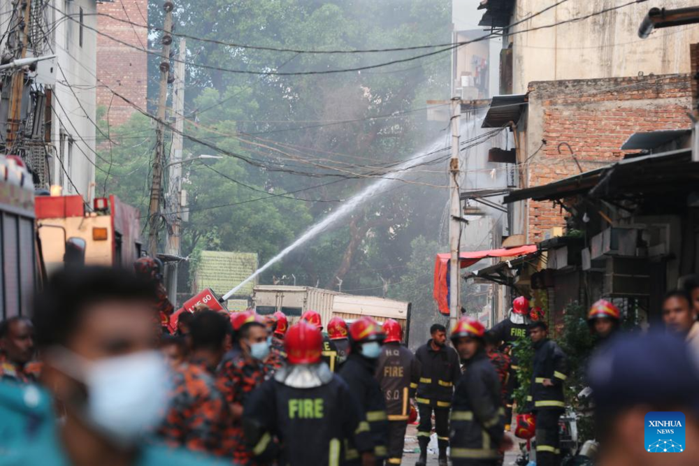 16 dead in blaze at Bangladeshi chemical warehouse, garment factory