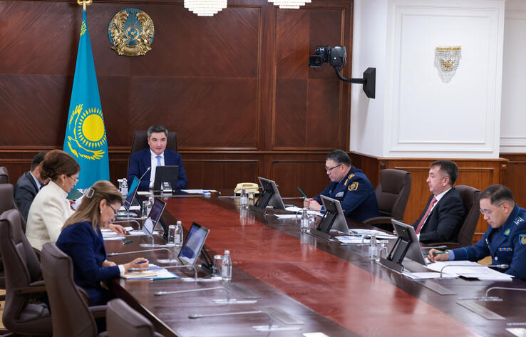 Олжас Бектенов Нашақорлықтың алдын алу және есірткі қылмысына қарсы іс-қимыл жөніндегі республикалық штаб отырысын өткізді