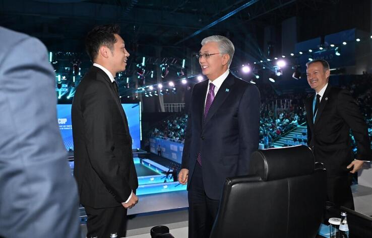 Токаев посетил открытый Кубок президента по настольному теннису 