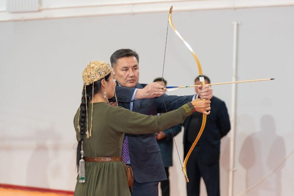 Порно ұстаз бен студент шымшық киген