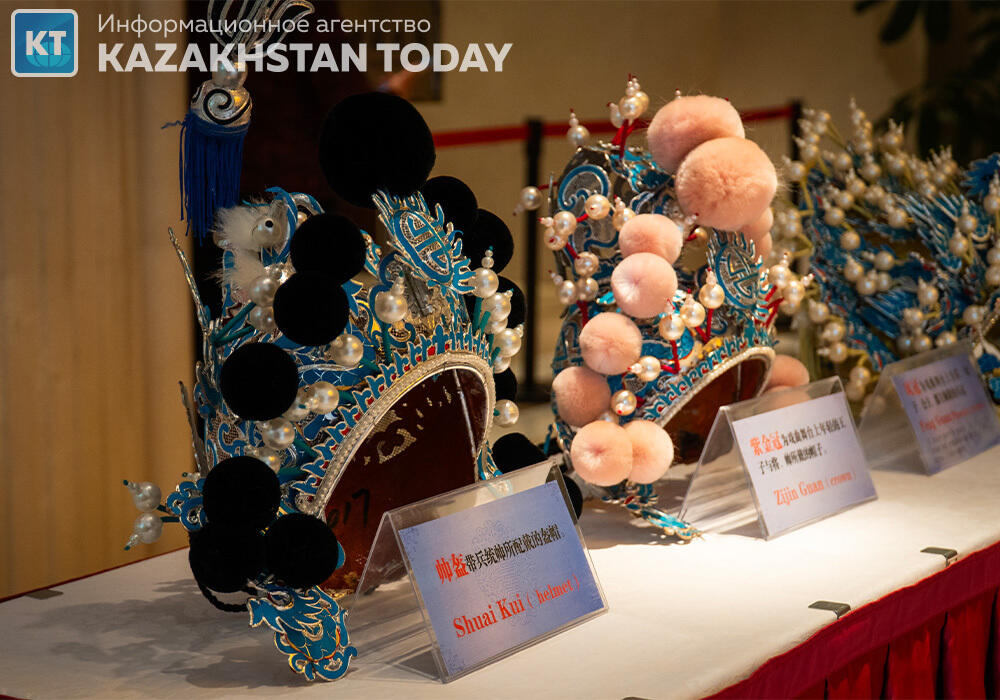 Журналисты познакомились с искусством Пекинской оперы