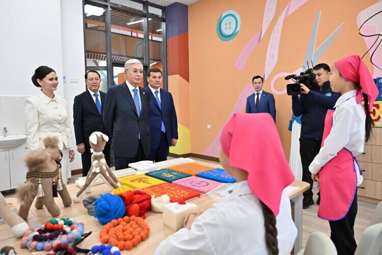 Мемлекет басшысы "Сыр жұлдыздары" шығармашылық-инновациялық академиясының қызметімен танысты